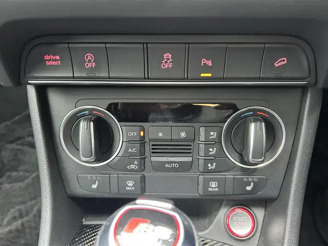 アウディ ＲＳＱ３ 新潟県 2016(平28)年 5.4万km 青Ｍ メモリナビ/バックカメラ/アイドリングストップ/ウィンカーミラー/クルーズコントロール/ドアバイザー/プッシュスタート/パワーバックドア/ETC/BOSEスピーカー/ダウンヒル/クリアランスソナー/スタッドレスタイヤ/パドルシフト