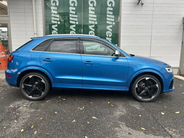 アウディ ＲＳＱ３ 新潟県 2016(平28)年 5.4万km 青Ｍ メモリナビ/バックカメラ/アイドリングストップ/ウィンカーミラー/クルーズコントロール/ドアバイザー/プッシュスタート/パワーバックドア/ETC/BOSEスピーカー/ダウンヒル/クリアランスソナー/スタッドレスタイヤ/パドルシフト