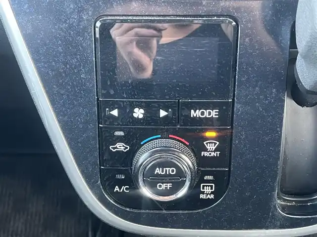 ダイハツ ムーヴ カスタム X ハイパー SA 秋田県 2014(平26)年 9.4万km ブラックマイカメタリック ４WD/スマートアシスト/誤発進抑制機能/LEDヘッドライト/社外メモリナビ（DVD/CD/BT/AM/FM）/フルセグ（走行中視聴可能）/バックカメラ/ダイハツ純正１４インチアルミ（夏タイヤ装着）/スマートキー/アイドリングストップ/プッシュスタート/ステアリングスイッチ/純正フロアマット/純正ドアバイザー/オートライト/オートエアコン/パワーステアリング/パワーウィンドウ/横滑り防止/盗難防止装置/寒冷地仕様/電動格納ウィンカーミラー/保証書/取扱説明書/記録簿/スペアキー×１