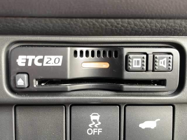 ホンダ ＺＲ－Ｖ ハイブリッド e:HEV Z 岩手県 2023(令5)年 1.1万km アーバンチタニウムメタリック ＢＯＳＥサウンド　純正ナビ　ＢＴ　ＵＳＢ　全方位Ｃ　レーダークルコン　ＬＥＤオートマチックハイビーム　ダウンヒルコントロール　レザーシート　シートヒーター　電動Ｒゲート　ステアヒーター　ＥＴＣ２．０