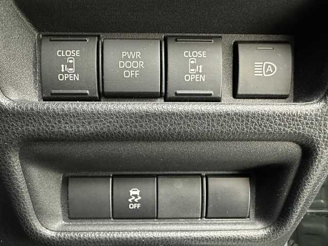 トヨタ シエンタ ハイブリッド Z 兵庫県 2022(令4)年 5.8万km アーバンカーキ 純正メモリナビ(Bluetooth/USB/フルセグ/Miracast)/バックカメラ/追従型クルーズコントロール/両側パワースライドドア/ブラインドスポットモニター/コーナーセンサー/オートライト/オートマチックハイビーム/LEDヘッドライト/AC100Vコンセント/社外フロアマット/ビルトインETC/スマートキー