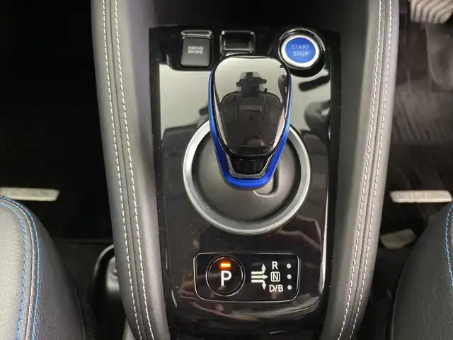 日産 キックス X 鹿児島県 2020(令2)年 2.7万km ナイトベールパープル 純正ナビ(MJ119D-W)/(CD/BT/フルセグ)/プロパイロット/エマージェンシーブレーキ/レーンキープアシスト/レーンディパーチャーワーニング/踏み間違え防止/アラウンドビューモニター/デジタルインナーミラー/ビルトインETC/LEDオートライト/オートマチィックハイビーム/純正フロアマット/ドアバイザー/スマートキー/純正17インチAW