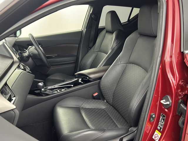 トヨタ Ｃ－ＨＲ G 愛知県 2017(平29)年 5.7万km センシュアルレッドマイカ 純正9インチナビ/・フルセグTV/・Bluetooth/・バックカメラ/・DVD/CD/・HDMI/モデリスタエアロ/レザーシートヒーター/前席シートヒーター/ビルトインETC/衝突軽減/レーダークルーズコントロール/AC１００V/BSM
