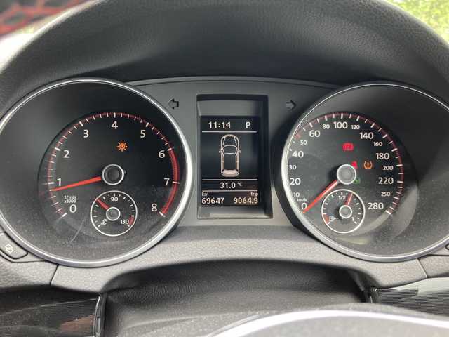 フォルクスワーゲン ゴルフ GTi 東京都 2011(平23)年 7万km リフレックスシルバーメタリック 社外HDDナビ（DVD再生機能付）/ワンセグTV/ETC/黒革シート/運転席側パワーシート/シートヒーター（D席/N席）/オートライト/クルーズコントロール/純正18インチAW
