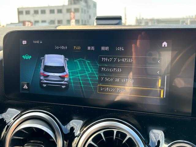 メルセデス・ベンツ ＧＬＡ２００ｄ 4マチック AMGライン 埼玉県 2020(令2)年 2.6万km ポーラホワイト パノラミックスライディングルーフ /黒半革シート /レーダーセーフティパッケージ /純正ナビ /360度カメラ /フルセグTV /パワーシート /シートヒーター /パワーバックドア /ドライブレコーダー /ETC