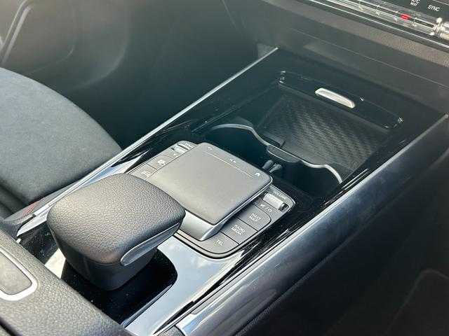 メルセデス・ベンツ ＧＬＡ２００ｄ 4マチック AMGライン 埼玉県 2020(令2)年 2.6万km ポーラホワイト パノラミックスライディングルーフ /黒半革シート /レーダーセーフティパッケージ /純正ナビ /360度カメラ /フルセグTV /パワーシート /シートヒーター /パワーバックドア /ドライブレコーダー /ETC