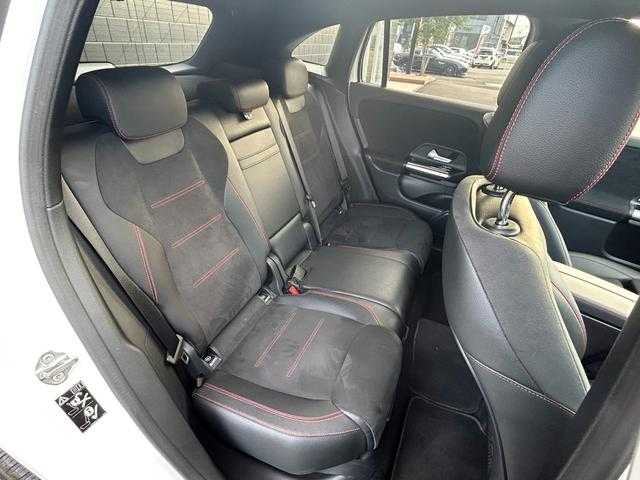 メルセデス・ベンツ ＧＬＡ２００ｄ 4マチック AMGライン 埼玉県 2020(令2)年 2.6万km ポーラホワイト パノラミックスライディングルーフ /黒半革シート /レーダーセーフティパッケージ /純正ナビ /360度カメラ /フルセグTV /パワーシート /シートヒーター /パワーバックドア /ドライブレコーダー /ETC
