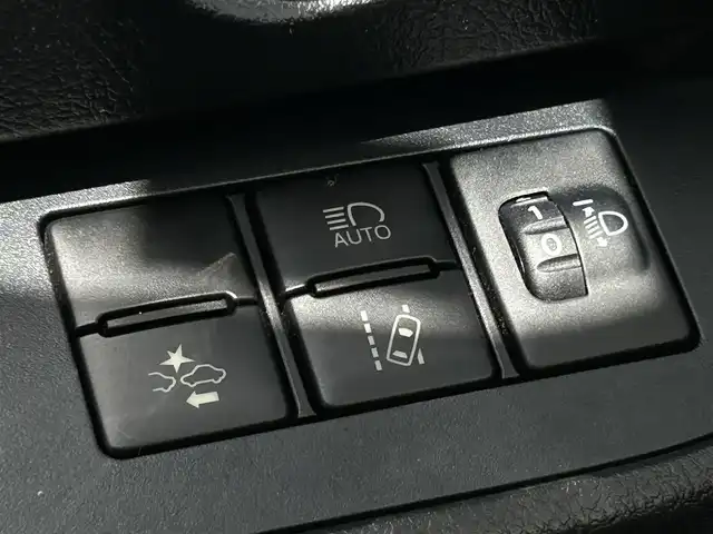 トヨタ シエンタ ハイブリッド G 福岡県 2016(平28)年 4.7万km ホワイトパールクリスタルシャイン 純正7型SDナビ(フルセグTV/BT)バックモニタートヨタセーフティーセンス両側パワスラETCドラレコ純正フロアマットスマートキープッシュスタート
