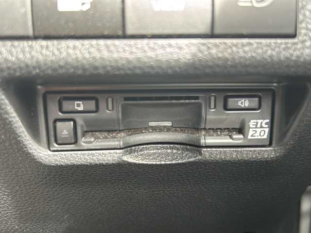 トヨタ ＲＡＶ４ G Zパッケージ 鳥取県 2023(令5)年 2.5万km プラチナホワイトパールマイカ スマートエントリー＆プッシュスタートシステム/本革巻きステアリング＆シフトノブ/前席シートヒーター／ベンチレーション機能/ステアリングヒーター/USB Type-C端子/ハンズフリーパワーバックドア/デジタルインナーミラー/T-Connectナビ（9インチ画面）/ハイレゾ対応サウンドパッケージ/電動パーキングブレーキ/ブラインドスポットモニター/ダイナミックトルクベクタリングAWD/マルチテレインセレクト/ダウンヒルアシストコントロール/スノーモード/Toyota Safety Sense/フルセグテレビ/ETC/ドライブレコーダー