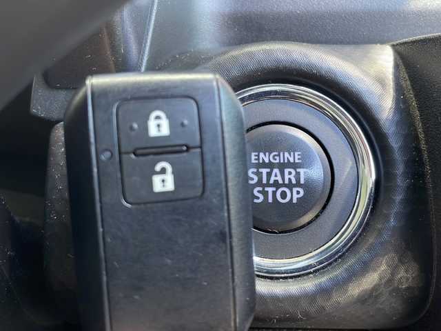 スズキ ハスラー Jスタイル 山口県 2021(令3)年 2万km フェニックスレッドパール/ガンメタリック2トーンルーフ 純正SDナビ　【CN-RZ765W】/・アラウンドビューモニター/・Bluetooth接続/・DVD再生機能有/・フルセグTV/ドライブレコーダー/スズキセーフティサポート/・誤発進抑制機能/・車線逸脱警報/・車線逸脱抑制機能/・ふらつき警報/・先行車発進お知らせ機能/・標識認識機能/・後退時ブレーキサポート/・後方誤発進抑制機能/・リヤパーキングセンサー/純正フロアマット/USB入力端子/スマートキー/プッシュスタート/スペアキー1本/ハーフレザーシート/シートヒーター/ルーフレール/純正LEDライト/純正15インチアルミホイール/ドアバイザー/ウィンカーミラー