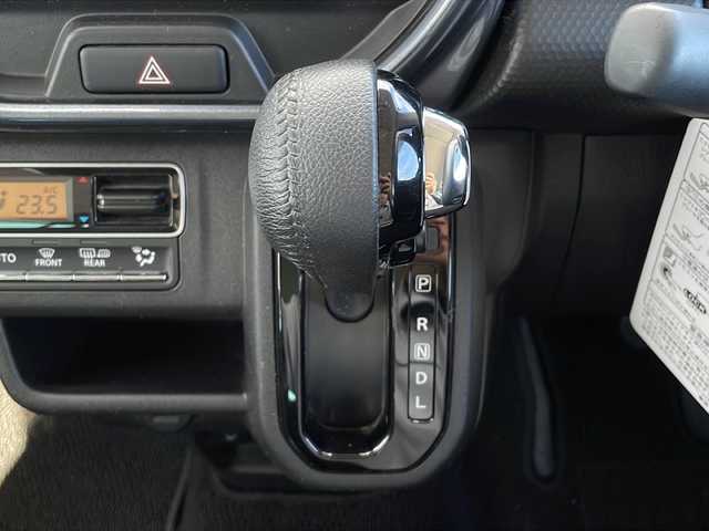 スズキ ハスラー Jスタイル 山口県 2021(令3)年 2万km フェニックスレッドパール/ガンメタリック2トーンルーフ 純正SDナビ　【CN-RZ765W】/・アラウンドビューモニター/・Bluetooth接続/・DVD再生機能有/・フルセグTV/ドライブレコーダー/スズキセーフティサポート/・誤発進抑制機能/・車線逸脱警報/・車線逸脱抑制機能/・ふらつき警報/・先行車発進お知らせ機能/・標識認識機能/・後退時ブレーキサポート/・後方誤発進抑制機能/・リヤパーキングセンサー/純正フロアマット/USB入力端子/スマートキー/プッシュスタート/スペアキー1本/ハーフレザーシート/シートヒーター/ルーフレール/純正LEDライト/純正15インチアルミホイール/ドアバイザー/ウィンカーミラー