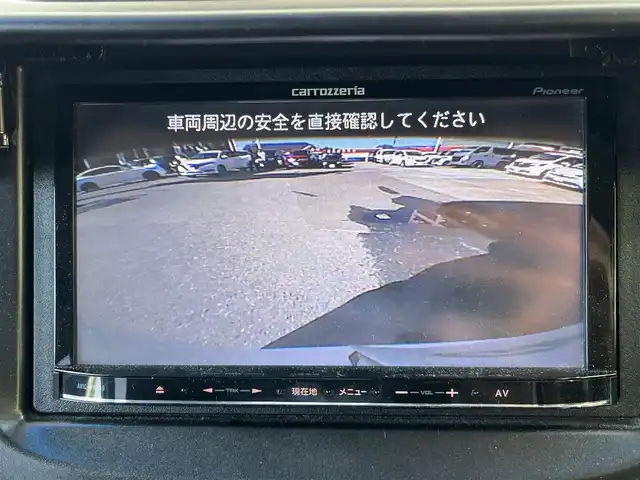 ホンダ フィット RS 高知県 2011(平23)年 14.7万km プレミアムホワイトパール メモリナビ/Bluetooth接続/ETC/バックカメラ/純正+社外（MUGEN）フロアマット/社外（XSPEED）16インチアルミホイール/盗難防止装置/オートライト/運転席＋助手席エアバッグ/パドルシフト/電動格納ミラー/レザーシートカバー/本革巻きステアリング