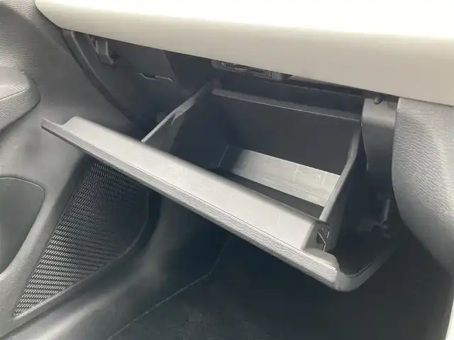 三菱 アウトランダー ＰＨＥＶ P 静岡県 2022(令4)年 2.1万km ホワイトダイヤモンド 純正メモリーナビ/　AM FM Bluetooth USB AppleCarPlay AndroidAuto/フルセグTV/ビルトインETC2.0/前後方ドライブレコーダー/LEDオートヘッドランプ/パワーシート(前席)/シートヒーター(前席)/パワーバックドア/ステアリングヒーター/前後方クリアランスソナー/純正20インチアルミホイール/ヘッドアップディスプレイ/スマートキー2本/サンルーフ/BOSEプレミアムサウンド/アラウンドビューモニター/ホワイトレザーシート