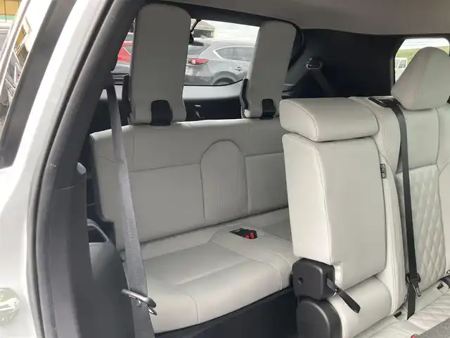 三菱 アウトランダー ＰＨＥＶ P 静岡県 2022(令4)年 2.1万km ホワイトダイヤモンド 純正メモリーナビ/　AM FM Bluetooth USB AppleCarPlay AndroidAuto/フルセグTV/ビルトインETC2.0/前後方ドライブレコーダー/LEDオートヘッドランプ/パワーシート(前席)/シートヒーター(前席)/パワーバックドア/ステアリングヒーター/前後方クリアランスソナー/純正20インチアルミホイール/ヘッドアップディスプレイ/スマートキー2本/サンルーフ/BOSEプレミアムサウンド/アラウンドビューモニター/ホワイトレザーシート