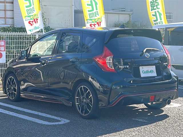 日産 ノート ニスモS 兵庫県 2015(平27)年 5.8万km スーパーブラック ワンオーナー/５MT/専用チューニングコンピューター/プッシュスタート/インテリジェントキー/LEDヘッドライト/オートライト/LEDハイパーデイライト/NISMOロゴ入りスエード調スポーツシート/純正フロアマット/純正１７インチアルミホイール/ETC/保証書/取説/スペアキー
