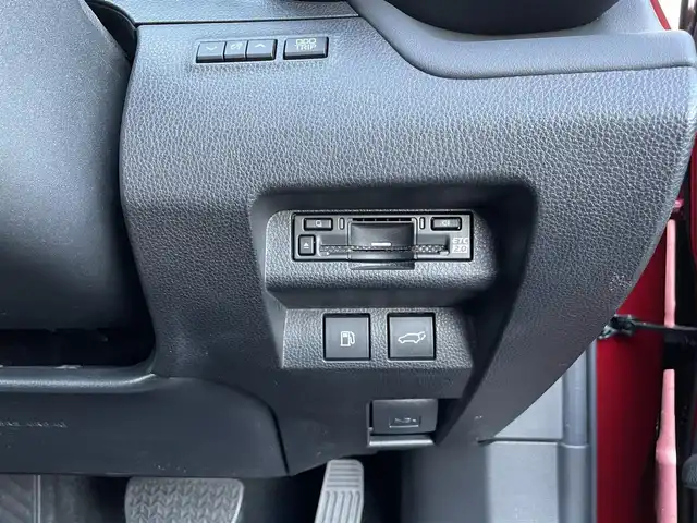 トヨタ クラウン スポーツ Z 山梨県 2024(令6)年 5.5万km 赤 4WD/トヨタセーフティーセンス/・プリクラッシュセーフティ/・レーントレーシングアシスト/・レーンディパーチャーアラート/・レーダークルーズコントロール/・オートマチックハイビーム/・ロードサインアシスト/・プロアクティブドライビングアシスト/・ドライバー異常時対応システム/・プロアクティブドライビングアシスト/・フロントクロストラフィックアラート/・ブラインドスポットモニター/純正12.3型ディスプレイ/・ナビ/フルセグTV/Bluetooth/USB/HDMI/・全方位カメラ/・ETC/・前後ドライブレコーダー/ヘッドアップディスプレイ/電動リアゲート/AC100V/電子パーキング/・オートホールド/革巻きステアリング/・ステアリングリモコン/・ステアリングヒーター/ブラウンレザーシート/・パワーシート(運転席/助手席)/・メモリシート(運転席)/・シートヒーター(運転席/助手席)/・エアシート(運転席/助手席)/プッシュスタート/・スマートキー/LEDヘッドライト/・オートライト/・フォグライト/フロアマット