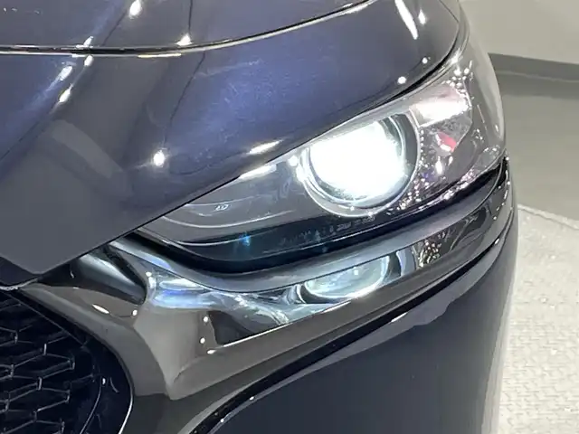 マツダ マツダ３ファストバック 15S ツーリング 愛知県 2020(令2)年 1.5万km ディープクリスタルブルーマイカ 純正８．８インチナビ/衝突軽減ブレーキ/レーダークルーズコントロール/レーンキープアシスト/ブラインドスポットモニター/コーナーセンサー/ヘッドアップディスプレイ/前後ドライブレコーダー/ＥＴＣ/ＬＥＤヘッドライト/柿本マフラー/アイドリングストップ/ISOFIX