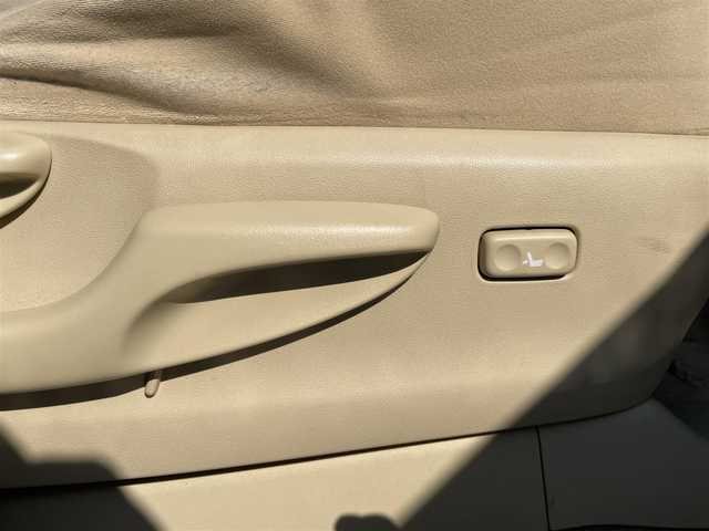 トヨタ ランドクルーザー プラド TX 富山県 2016(平28)年 7.9万km ブロンズマイカメタリック 〇社外ナビ/Bluetooth/〇フルセグTV/DVD再生/〇バックカメラ/〇ビルトインETC/〇クリアランスソナー/〇オートライト/〇フォグランプ/〇純正17インチアルミ/〇左右独立オートエアコン/〇スマートエントリー/〇禁煙車