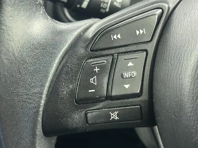 マツダ ＣＸ－５ XD Lパッケージ 愛知県 2013(平25)年 13.8万km クリスタルホワイトパールマイカ 社外ナビ　/（フルセグ/BT/CD/DVD） /クルーズコントロール　/バックモニター　/運転席パワーシート　/前席シートヒーター　/オートライト　/電動格納ミラー　/ステアリングスイッチ　/ＥＴＣ　/社外ＡＷ　/スマートキー