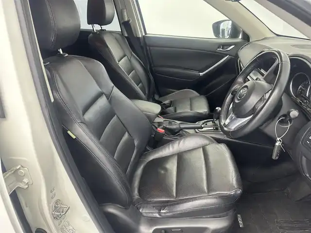マツダ ＣＸ－５ XD Lパッケージ 愛知県 2013(平25)年 13.8万km クリスタルホワイトパールマイカ 社外ナビ　/（フルセグ/BT/CD/DVD） /クルーズコントロール　/バックモニター　/運転席パワーシート　/前席シートヒーター　/オートライト　/電動格納ミラー　/ステアリングスイッチ　/ＥＴＣ　/社外ＡＷ　/スマートキー