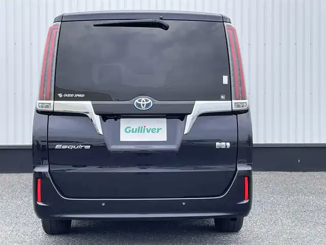 トヨタ エスクァイア ハイブリッド Gi プレミアムパッケージ 千葉県 2019(平31)年 4.8万km スパークリングブラックパールクリスタルシャイン 純正10インチナビ/(フルセグTV/BT/CD/DVD/FM/AM)/バックカメラ/衝突被害軽減システム/車線逸脱警報/クルーズコントロール/ハーフレザーシート/両側パワースライドドア/横滑り防止装置/ビルトインETC/アイドリングストップ/LEDヘッドライト/フォグランプ/オートライト/ウィンカーミラー/電動格納ミラー/純正15インチAW/シートヒーター/シートリフター/ステアリングヒーター/プッシュスタート/スマートキー/フロアマット/ドアバイザー/取扱説明書/保証書