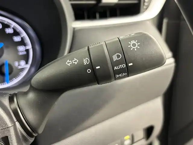 トヨタ ハリアー ハイブリッド G 埼玉県 2021(令3)年 4.4万km ホワイトパールクリスタルシャイン 純正７インチディスプレイオーディオ　/バックカメラ　/デジタルインナーミラー　/パワーバックドア　/純正ビルトインＥＴＣ　/社外前後ドラレコ　/オートマティックハイビーム　/Ｍｉｒａｃａｓｔ　/レーダークルーズコントロール/パワーシート