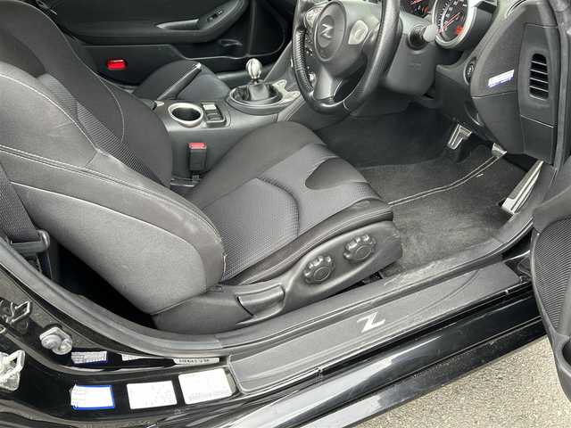 日産 フェアレディ Ｚ バージョンS 岩手県 2012(平24)年 4.5万km ダイヤモンドブラック 純正ナビ　/バックカメラ　/ＲＡＹＳホイール　/ＥＴＣ　/横滑り防止装置　/スマートキー　/プッシュスタート　/革ステアリング　/オートライト/フォグランプ/保証書　取説