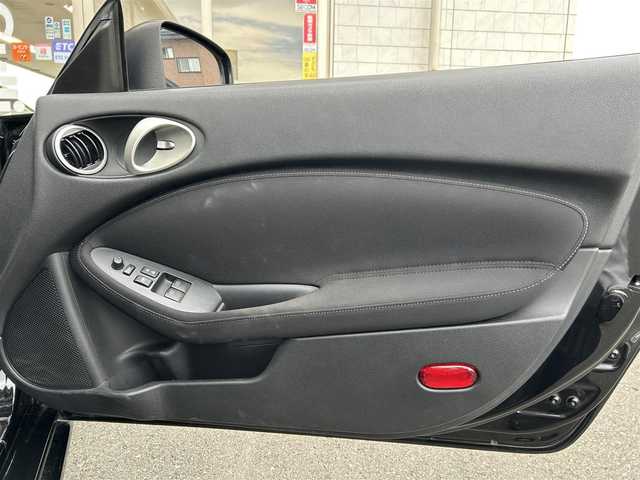 日産 フェアレディ Ｚ バージョンS 岩手県 2012(平24)年 4.5万km ダイヤモンドブラック 純正ナビ　/バックカメラ　/ＲＡＹＳホイール　/ＥＴＣ　/横滑り防止装置　/スマートキー　/プッシュスタート　/革ステアリング　/オートライト/フォグランプ/保証書　取説