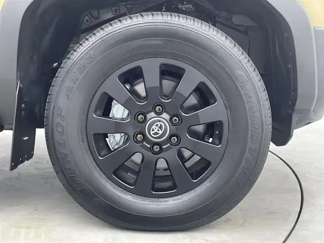 トヨタ ランドクルーザー ２５０ VX ファーストエディション 福井県 2024(令6)年 0.2万km ベージュＭ ４WD/サンルーフ/純正12.3インチディスプレイオーディオ/フルセグTV/TV/Bluetooth/Miracast/USB/AM/FM/トヨタチームメイト/トヨタセーフティセンス/・衝突軽減システム/・ブラインドスポットモニター/・安心降車アシスト/・レーダークルーズコントロール/・パノラミックビューモニター/・クリアランスソナー/・オートマチックハイビーム/ビルトインETC2.0/デジタルインナーミラー/ステアリングスイッチ/カラーメーター/マルチインフォメーションディスプレイ/電動パーキングブレーキ/ブレーキホールド/パワーシート/シートヒーター/シートベンチレーション/革巻きステアリング/ステアリングヒーター/ステアリングチルド機構/パワーバックドア