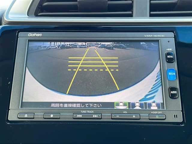 ホンダ フィット ハイブリット Lパッケージ 道北・旭川 2016(平28)年 4.5万km プレミアムホワイトパールⅡ /4WD//禁煙車//寒冷地仕様//純正ナビ/BT/SD/CD/DVD/ワンセグ//衝突軽減ブレーキ//誤発進抑制機能//クルーズコントロール//ハーフレザーシート//ステアリングスィッチ//革巻きステアリング//オートエアコン//オートライト//プッシュスタート//LEDヘッドライト//ヘッドライトウィンカー//ETC//ドライブレコーダー//フロントデアイサー//取扱説明書//保証書//スペアキー