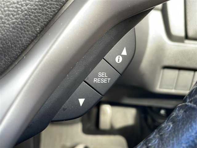 ホンダ フィット ハイブリット Lパッケージ 道北・旭川 2016(平28)年 4.5万km プレミアムホワイトパールⅡ /4WD//禁煙車//寒冷地仕様//純正ナビ/BT/SD/CD/DVD/ワンセグ//衝突軽減ブレーキ//誤発進抑制機能//クルーズコントロール//ハーフレザーシート//ステアリングスィッチ//革巻きステアリング//オートエアコン//オートライト//プッシュスタート//LEDヘッドライト//ヘッドライトウィンカー//ETC//ドライブレコーダー//フロントデアイサー//取扱説明書//保証書//スペアキー