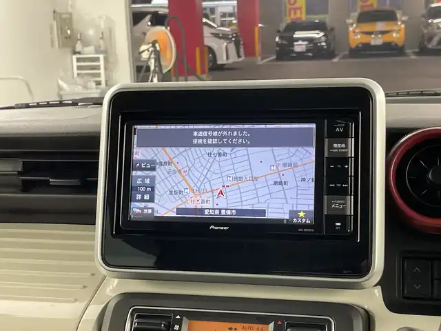 スズキ スペーシア HYBRID X 愛知県 2020(令2)年 4.4万km ツールグリーンパールメタリック/ブラック2トーン 禁煙車/純正7インチナビ/（CD/DVD/Bluetooth/フルセグTV/SD/USB)/全方位カメラ/スズキセーフティサポート/・衝突軽減ブレーキ/・レーンキープアシスト/・オートマチックハイビーム/・パーキングセンサー/ヘッドアップディスプレイ/ドライブレコーダー/シートヒーター/両側パワースライドドア/アイドリングストップ/スマートキー/スペアキー1本/プッシュスタート/LEDヘッドライト/オートライト/純正14インチアルミホイール/純正フロアマット/ベンチシート/横滑り防止装置