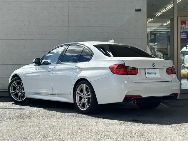 ＢＭＷ ３２０ｉ Mスポーツ 兵庫県 2014(平26)年 9.3万km 白 ディーラーナビ（AM/FM/CD/BT)/バックカメラ/プッシュスタート/ステアリングリモコン/クルーズコントロール/ETC/前席パワーシート（運転席メモリー付き）/フロアマット/コーナーセンサー/純正18インチアルミホイール/スペアキー本