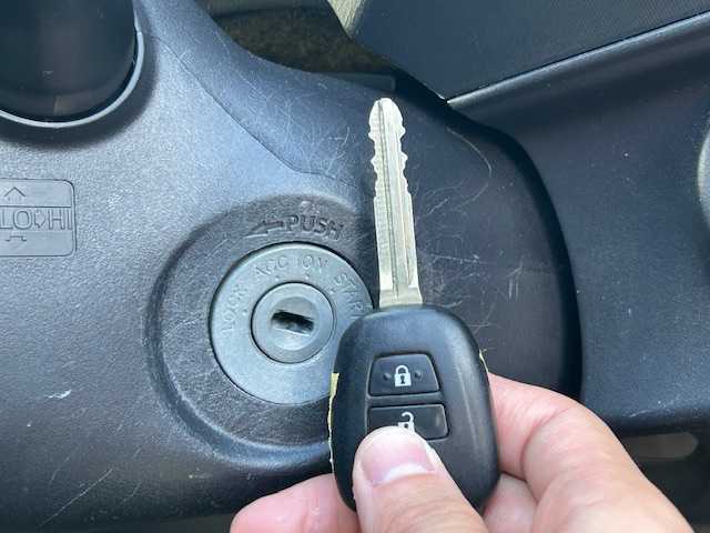 トヨタ アクア G G’s 宮城県 2016(平28)年 7.6万km ライムホワイトパールクリスタルシャイン 登録時走行距離75246km/クルーズコントロール/プリクラッシュセーフティ/バックカメラ/レーンキープアシスト/社外ETC/社外ドライブレコーダー（前のみ）/ステアリングリモコン/リモコンキー/純正LEDヘッドライト/フォグランプ/社外フロアマット/ドアバイザー/社外アルミホイール/コーナーポール/ウインカーミラー