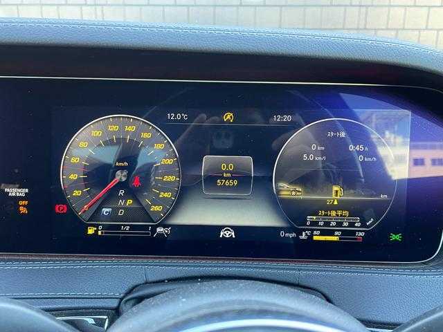 メルセデス・ベンツ Ｓ５６０Ｌ AMGライン 埼玉県 2017(平29)年 5.8万km イリジウムシルバー 登録時57659km/サンルーフ/レーダーセーフティーパッケージ/エアバランスパッケージ/HUD/アンビエントライト/純正ナビ/　AM/FM/Bluetooth/フルセグTV/アラウンドビューモニター/レーダークルーズコントロール/レーンキープアシスト/アクティブブレーキアシスト/ブラインドスポットモニター/道路標示アシスト/パドルシフト/ステアリングスイッチ/全席パワーシート/メモリーシート/全席シートヒーター/エアシート/スマートキー/取扱説明書