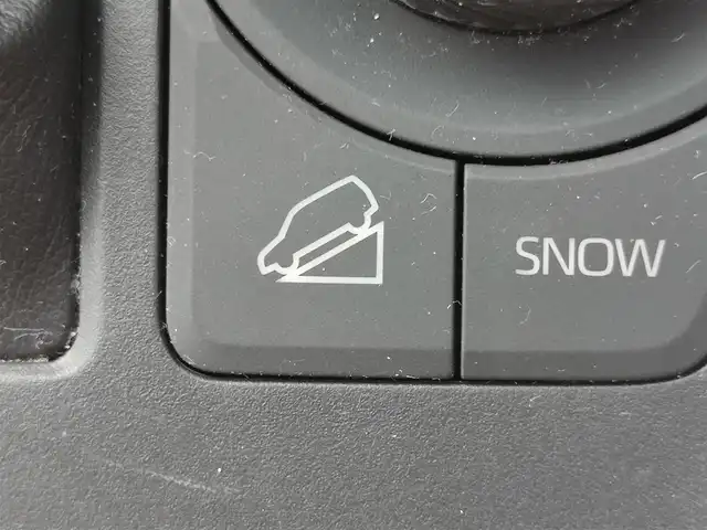 トヨタ ＲＡＶ４ アドベンチャー 茨城県 2020(令2)年 7.8万km アティチュードブラックマイカ 純正ナビ/【AM・FM・CD・DVD・TV・SD・BT】/パワーシート/100V電源/ETC/Bカメラ/前後ドラレコ/前後コーナーセンサー/ルーフレール/電動リアゲート/レーダークルコン/ステリモ/BSM/ブレーキホールド/ダウンヒルアシストコントロール/電動パーキングブレーキ/オートライト/オートハイビーム/Fフォグ/LEDライト