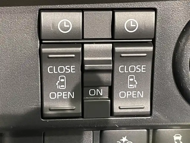 トヨタ ルーミー カスタムG 愛知県 2020(令2)年 3.9万km パールホワイトⅢ 純正ナビ/（フルセグTV/Bluetooth/AM/FM/SD）/衝突軽減ブレーキ/両側パワースライドドア/レーダークルーズコントロール/シートヒーター/ビルトインETC/バックカメラ/ドライブレコーダー/コーナーセンサー/パーキングアシスト/プッシュスタート/スマートキー/純正フロアマット/純正14インチアルミホイール/オートライト