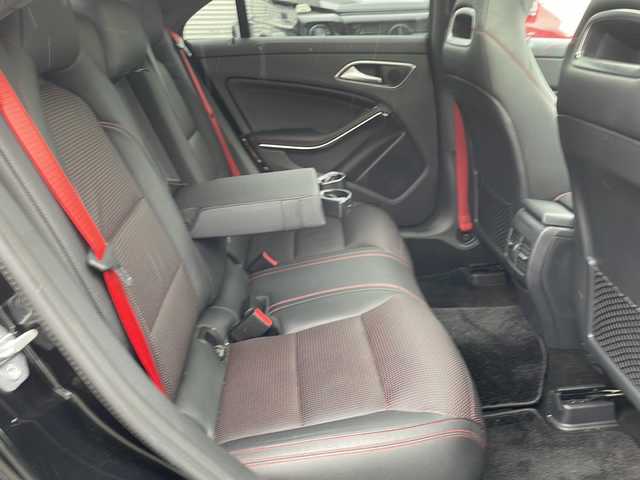 メルセデス・ベンツ ＣＬＡ２５０ シュポルト 4MATIC 東京都 2018(平30)年 5.5万km コスモスブラック 新車時保証書　/取扱説明書　/アクティブブレーキアシスト/アクティブディスタンスアシストディストロニック/アクティブブラインドウスポット/アクティブレーンキーピングアシスト/アイドリングストップ/純正ナビ/フルセグTV/SD/CD/DVD/REC/BT/USB/バックカメラ　ETC【DSRC】/ハーマンカードン/純正ドライブレコーダー/サンルーフ/レザーシート/シートヒーター/フロントメモリー付パワーシート/スマートキー【メタルキー無し】/LEDヘッドライト/オートライト/パドルシフト付皮巻きハンドル/純正18インチアルミ