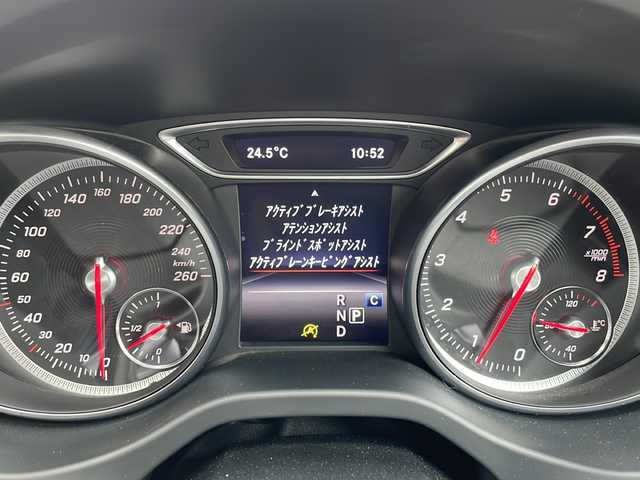 メルセデス・ベンツ ＣＬＡ２５０ シュポルト 4MATIC 東京都 2018(平30)年 5.5万km コスモスブラック 新車時保証書　/取扱説明書　/アクティブブレーキアシスト/アクティブディスタンスアシストディストロニック/アクティブブラインドウスポット/アクティブレーンキーピングアシスト/アイドリングストップ/純正ナビ/フルセグTV/SD/CD/DVD/REC/BT/USB/バックカメラ　ETC【DSRC】/ハーマンカードン/純正ドライブレコーダー/サンルーフ/レザーシート/シートヒーター/フロントメモリー付パワーシート/スマートキー【メタルキー無し】/LEDヘッドライト/オートライト/パドルシフト付皮巻きハンドル/純正18インチアルミ