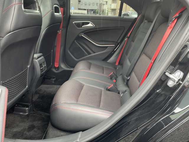 メルセデス・ベンツ ＣＬＡ２５０ シュポルト 4MATIC 東京都 2018(平30)年 5.5万km コスモスブラック 新車時保証書　/取扱説明書　/アクティブブレーキアシスト/アクティブディスタンスアシストディストロニック/アクティブブラインドウスポット/アクティブレーンキーピングアシスト/アイドリングストップ/純正ナビ/フルセグTV/SD/CD/DVD/REC/BT/USB/バックカメラ　ETC【DSRC】/ハーマンカードン/純正ドライブレコーダー/サンルーフ/レザーシート/シートヒーター/フロントメモリー付パワーシート/スマートキー【メタルキー無し】/LEDヘッドライト/オートライト/パドルシフト付皮巻きハンドル/純正18インチアルミ