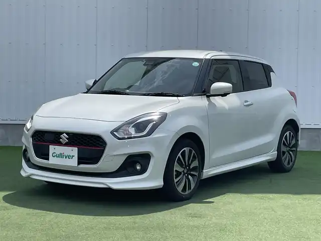 スズキ スイフト RSt 香川県 2019(令1)年 5.7万km ピュアホワイトP SDナビ　/ビルトインETC　/全方位カメラ　/Bluetooth　/レーンキープアシスト　/クルーズコントロール　/フルセグTV/盗難防止装置　/横滑り防止　/パドルシフト　/LEDライト　/Wサイドエアバッグ　/衝突被害軽減システム/シートヒーター