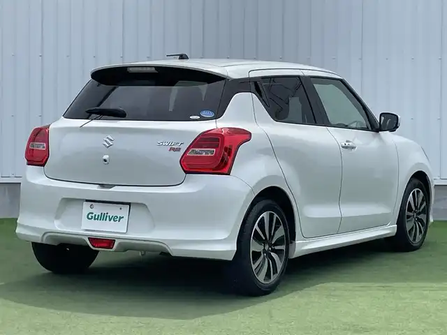 スズキ スイフト RSt 香川県 2019(令1)年 5.7万km ピュアホワイトP SDナビ　/ビルトインETC　/全方位カメラ　/Bluetooth　/レーンキープアシスト　/クルーズコントロール　/フルセグTV/盗難防止装置　/横滑り防止　/パドルシフト　/LEDライト　/Wサイドエアバッグ　/衝突被害軽減システム/シートヒーター