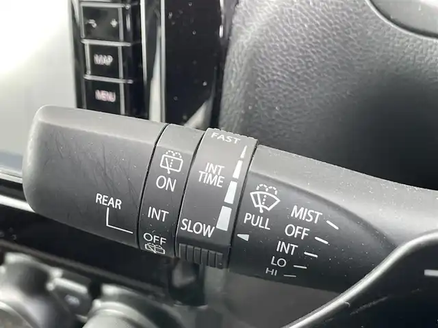 スズキ スイフト RSt 香川県 2019(令1)年 5.7万km ピュアホワイトP SDナビ　/ビルトインETC　/全方位カメラ　/Bluetooth　/レーンキープアシスト　/クルーズコントロール　/フルセグTV/盗難防止装置　/横滑り防止　/パドルシフト　/LEDライト　/Wサイドエアバッグ　/衝突被害軽減システム/シートヒーター