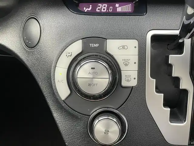 トヨタ シエンタ ハイブリッド ファンベースG 富山県 2020(令2)年 5.3万km ヴィンテージブラウンパールクリスタルシャイン/ホワイトパールクリスタルシャイン 1オーナー/純正９型ナビ（CD　DVD　ハイレゾ BT　MSV（SD））/フルセグTV/全周囲カメラ/前後コーナーセンサー/ビルトインETC/両側パワースライドドア/前席シートヒーター/ステアリングヒーター/衝突防止/レーンキープ（LDA）/先行車発進告知/オートライト/LEDヘッドライト/フォグ/スマートキー/プッシュスタート/クルーズコントロール/横滑防止装置/保証書、取説/スペアキー