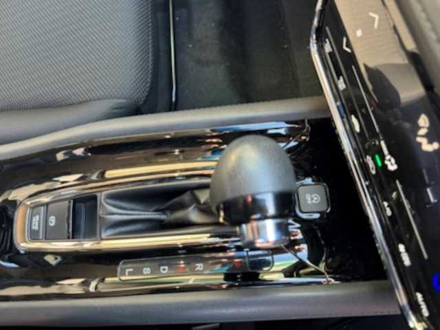 ホンダ ヴェゼル X ホンダセンシング 香川県 2016(平28)年 9万km 赤 社外ナビ（フルセグTV/CD/DVD/BT)/バックカメラ/アダプティブクルーズコントロール/標識認知機能/ドライブレコーダー/コーナーセンサー/アイドリングストップ/ビルトインETC/ハロゲンヘッドライト/オートライト/スペアキー