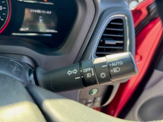 ホンダ ヴェゼル X ホンダセンシング 香川県 2016(平28)年 9万km 赤 社外ナビ（フルセグTV/CD/DVD/BT)/バックカメラ/アダプティブクルーズコントロール/標識認知機能/ドライブレコーダー/コーナーセンサー/アイドリングストップ/ビルトインETC/ハロゲンヘッドライト/オートライト/スペアキー