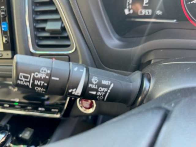 ホンダ ヴェゼル X ホンダセンシング 香川県 2016(平28)年 9万km 赤 社外ナビ（フルセグTV/CD/DVD/BT)/バックカメラ/アダプティブクルーズコントロール/標識認知機能/ドライブレコーダー/コーナーセンサー/アイドリングストップ/ビルトインETC/ハロゲンヘッドライト/オートライト/スペアキー