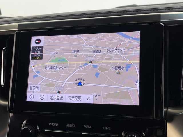 トヨタ ヴェルファイア ゴールデンアイズⅢ 愛知県 2022(令4)年 2.7万km ホワイトパールクリスタルシャイン 純正ビルトインナビ/・Bluetooth/・Miracast/・フルセグ（テレビキット装着）/純正CD/DVDデッキ/バックカメラ/純正フリップダウンモニター/DSRC対応ビルトインETC/電動ムーンルーフ/両側パワースライドドア/パワーバックドア/２列目オットマンシート/トヨタセーフティセンス/・プリクラッシュセーフティ/・レーントレースアシスト/・パーキングサポートブレーキ/・レーダークルーズコントロール/・ブラインドスポットモニター/・リヤクロストラフィックアラート/・ロードサインアシスト/電動パーキングブレーキ/AC100V電源コンセント/横滑り防止/プッシュスタート