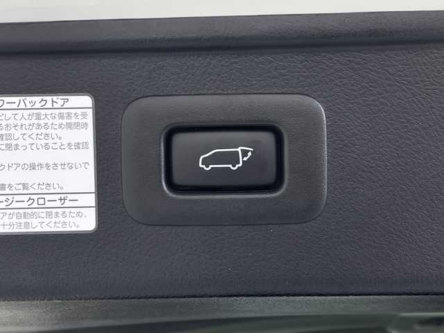 トヨタ ヴェルファイア ゴールデンアイズⅢ 愛知県 2022(令4)年 2.7万km ホワイトパールクリスタルシャイン 純正ビルトインナビ/・Bluetooth/・Miracast/・フルセグ（テレビキット装着）/純正CD/DVDデッキ/バックカメラ/純正フリップダウンモニター/DSRC対応ビルトインETC/電動ムーンルーフ/両側パワースライドドア/パワーバックドア/２列目オットマンシート/トヨタセーフティセンス/・プリクラッシュセーフティ/・レーントレースアシスト/・パーキングサポートブレーキ/・レーダークルーズコントロール/・ブラインドスポットモニター/・リヤクロストラフィックアラート/・ロードサインアシスト/電動パーキングブレーキ/AC100V電源コンセント/横滑り防止/プッシュスタート