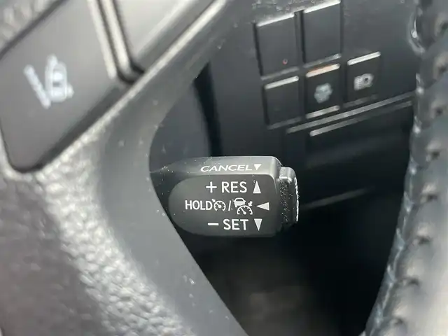 トヨタ ヴェルファイア ゴールデンアイズⅢ 千葉県 2022(令4)年 2.7万km ホワイトパールクリスタルシャイン トヨタセーフティセンス/・衝突軽減ブレーキ/レーンキープアシスト/・レーダークルーズコントロール/オートハイビーム/・クリアランスソナー/サンルーフ/フリップダウンモニター/純正9インチディスプレイナビ/・フルセグ/BT/DVD/CD/USB/バックカメラ/ステアリングスイッチ/ETC/MTモード/両側パワースライドドア/パワーバックドア/電動パーキングブレーキ/LEDヘッドライト/オートライト/ハーフレザーシート/フォグライト/スマートキー/プッシュスタート/純正フロアマット/純正18インチAW/革調シートカバー